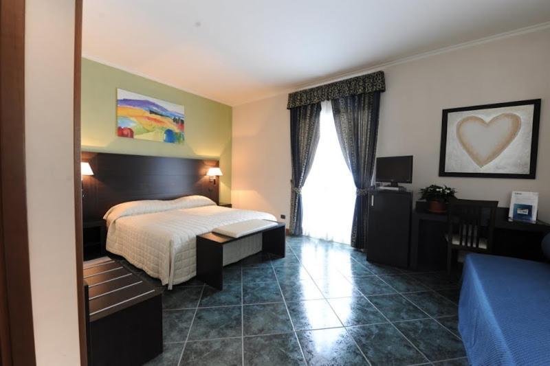 Hotel Palacavicchi Ciampino Luaran gambar