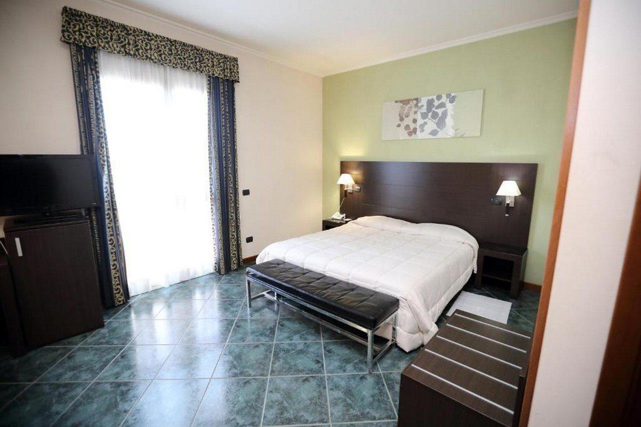 Hotel Palacavicchi Ciampino Luaran gambar