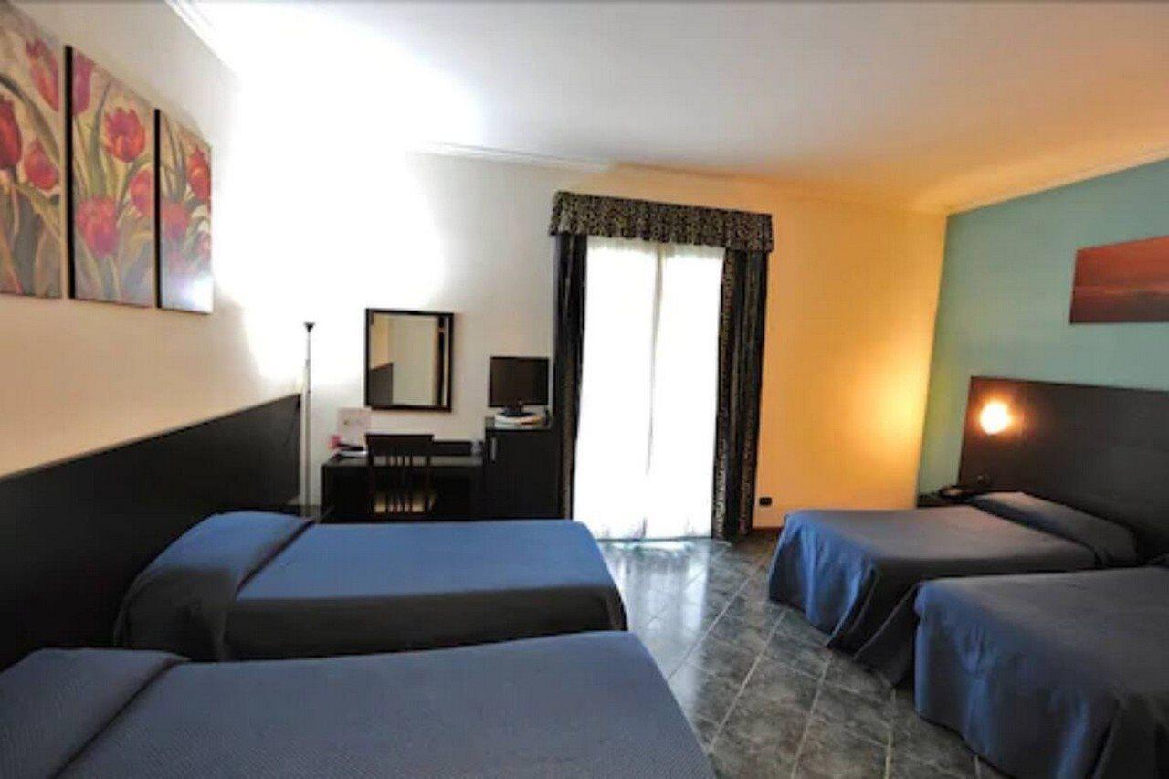 Hotel Palacavicchi Ciampino Luaran gambar