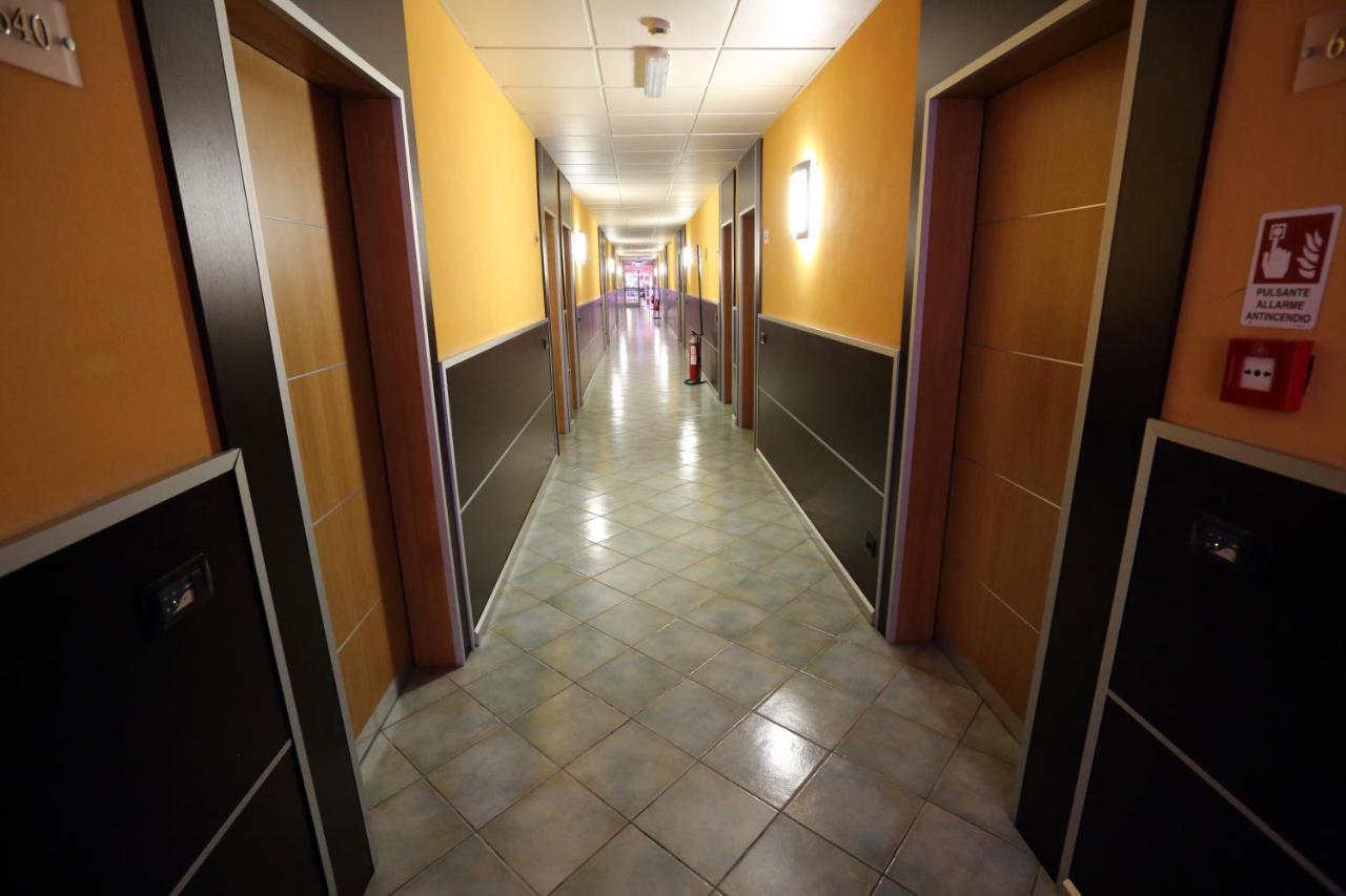 Hotel Palacavicchi Ciampino Luaran gambar