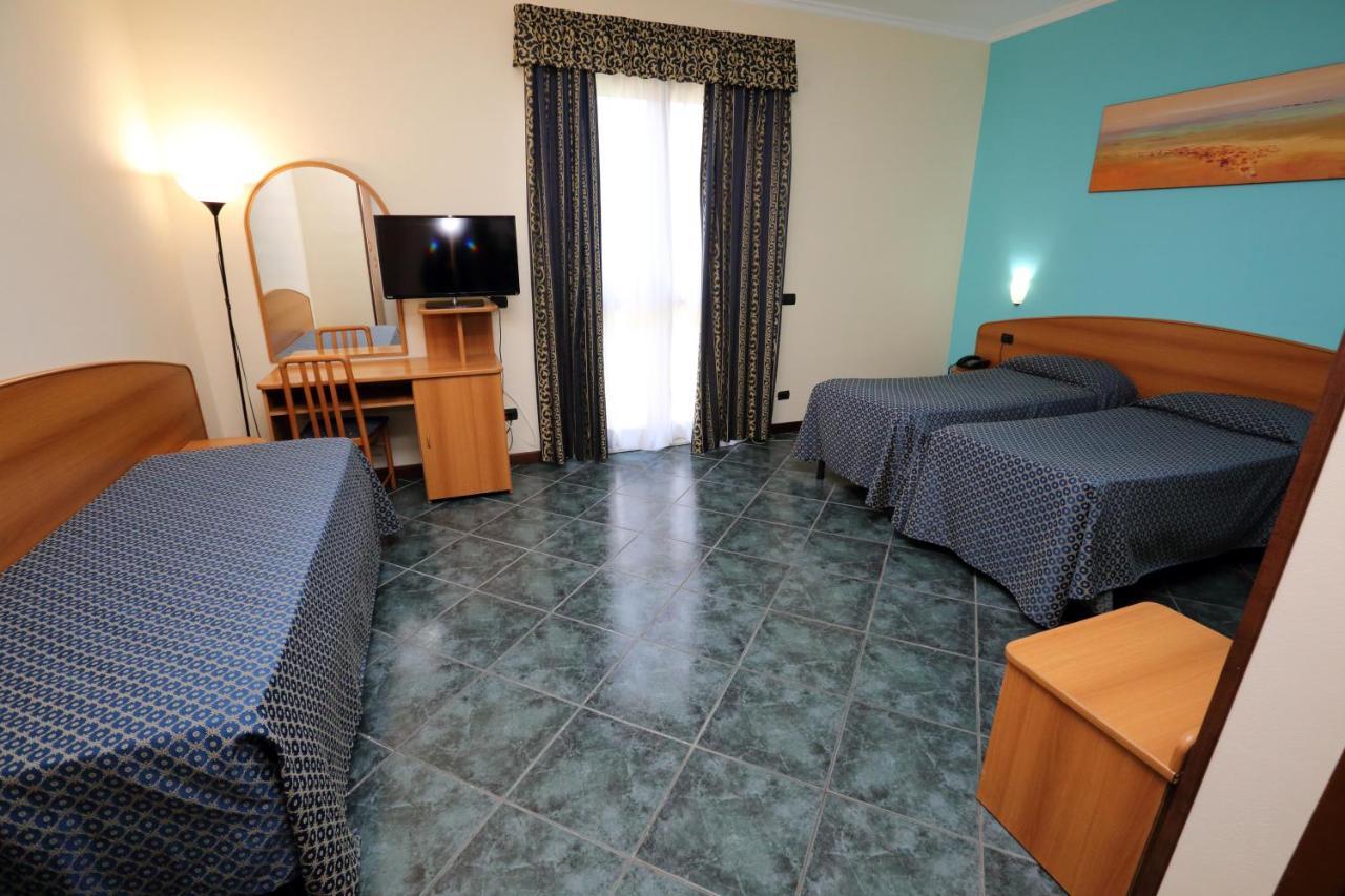 Hotel Palacavicchi Ciampino Luaran gambar