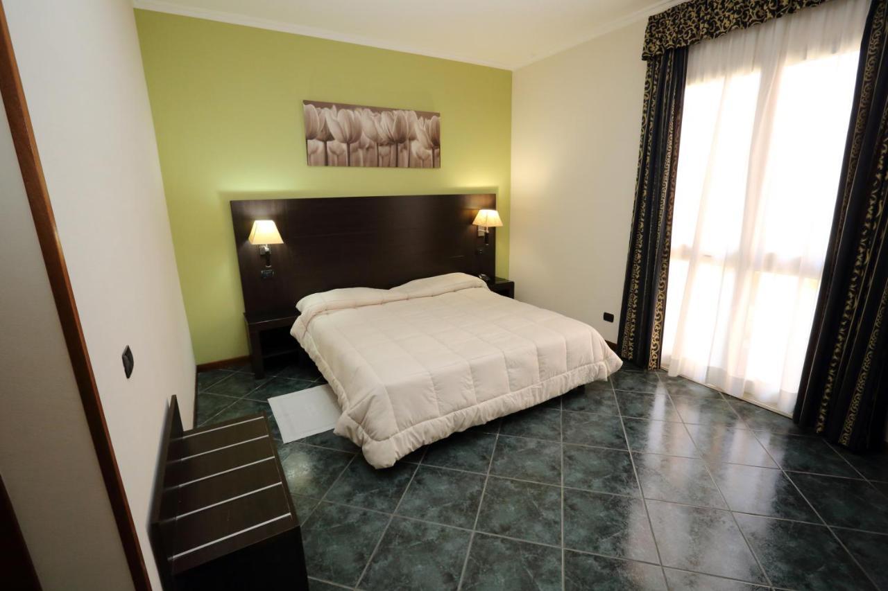 Hotel Palacavicchi Ciampino Luaran gambar