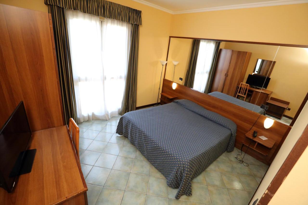 Hotel Palacavicchi Ciampino Luaran gambar