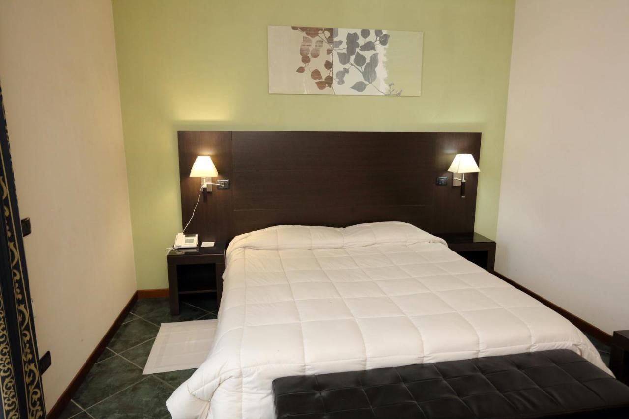 Hotel Palacavicchi Ciampino Luaran gambar