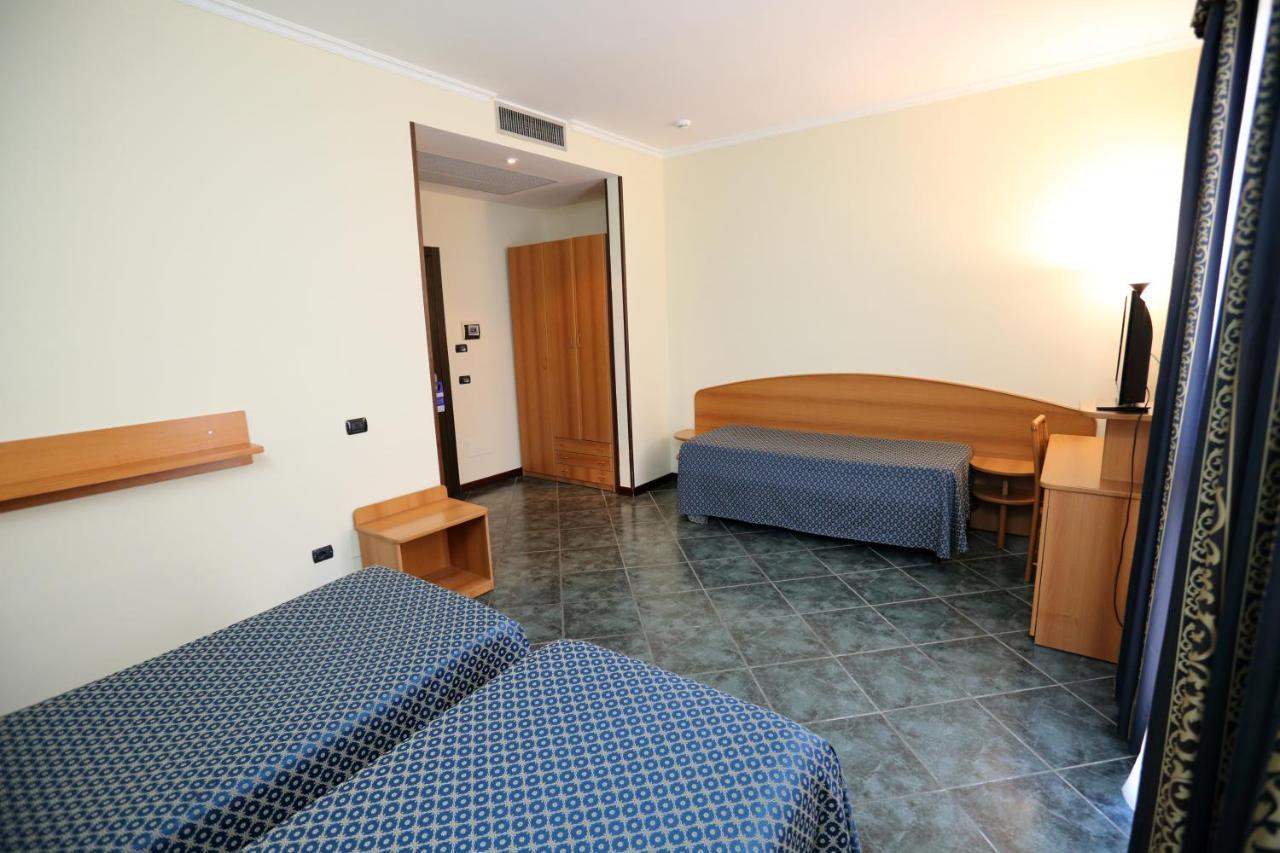 Hotel Palacavicchi Ciampino Luaran gambar
