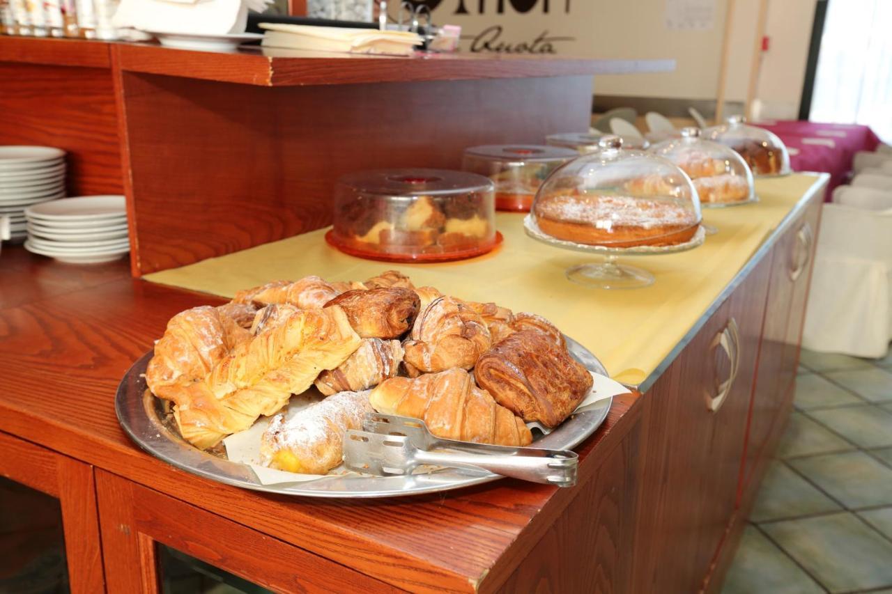Hotel Palacavicchi Ciampino Luaran gambar